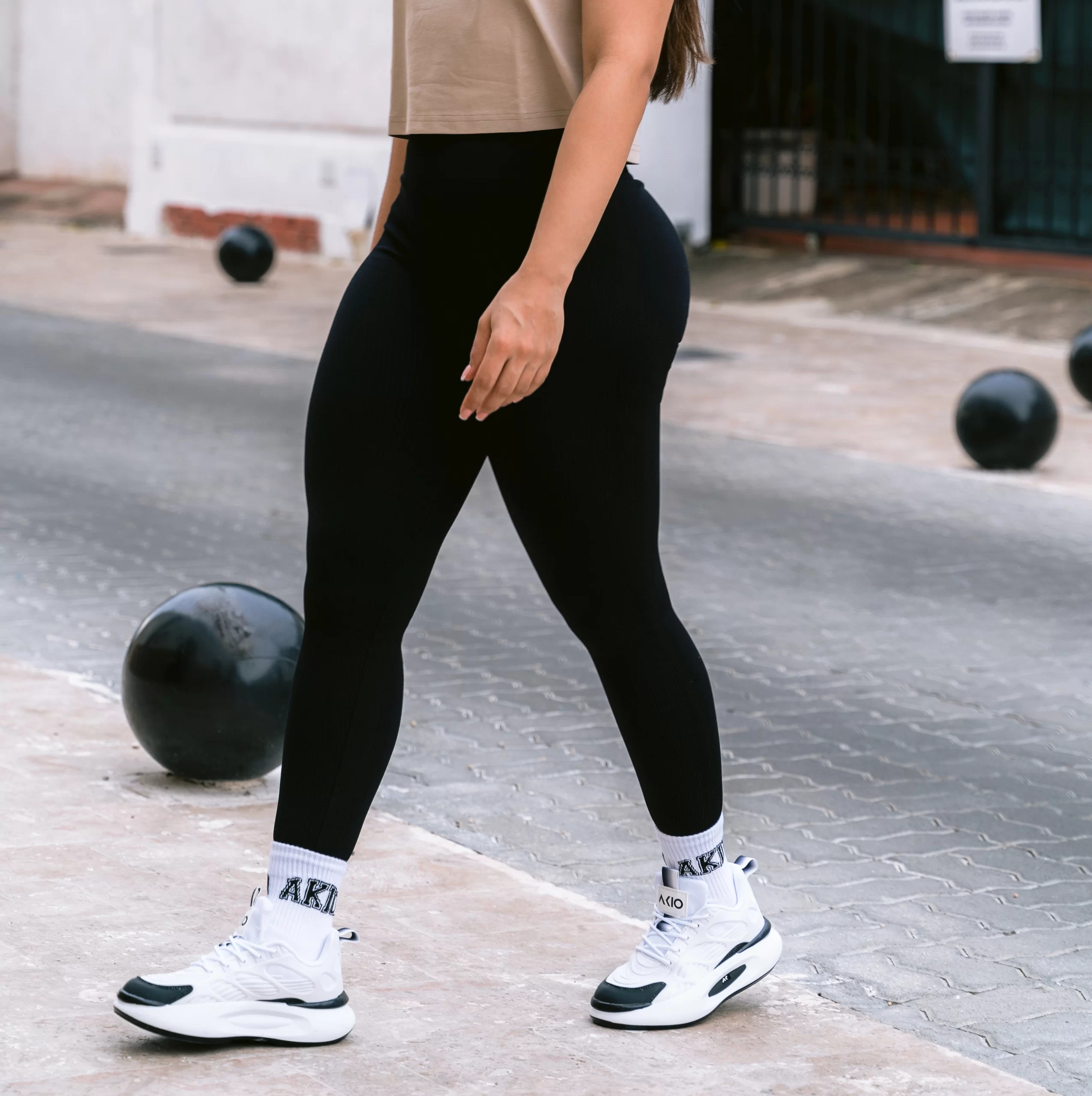 TENIS AKIO COLLECTION 2024 - Imagen 4